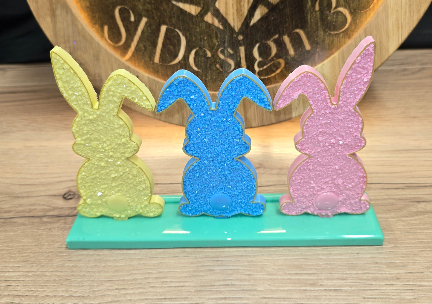 Lapins en résine epoxy