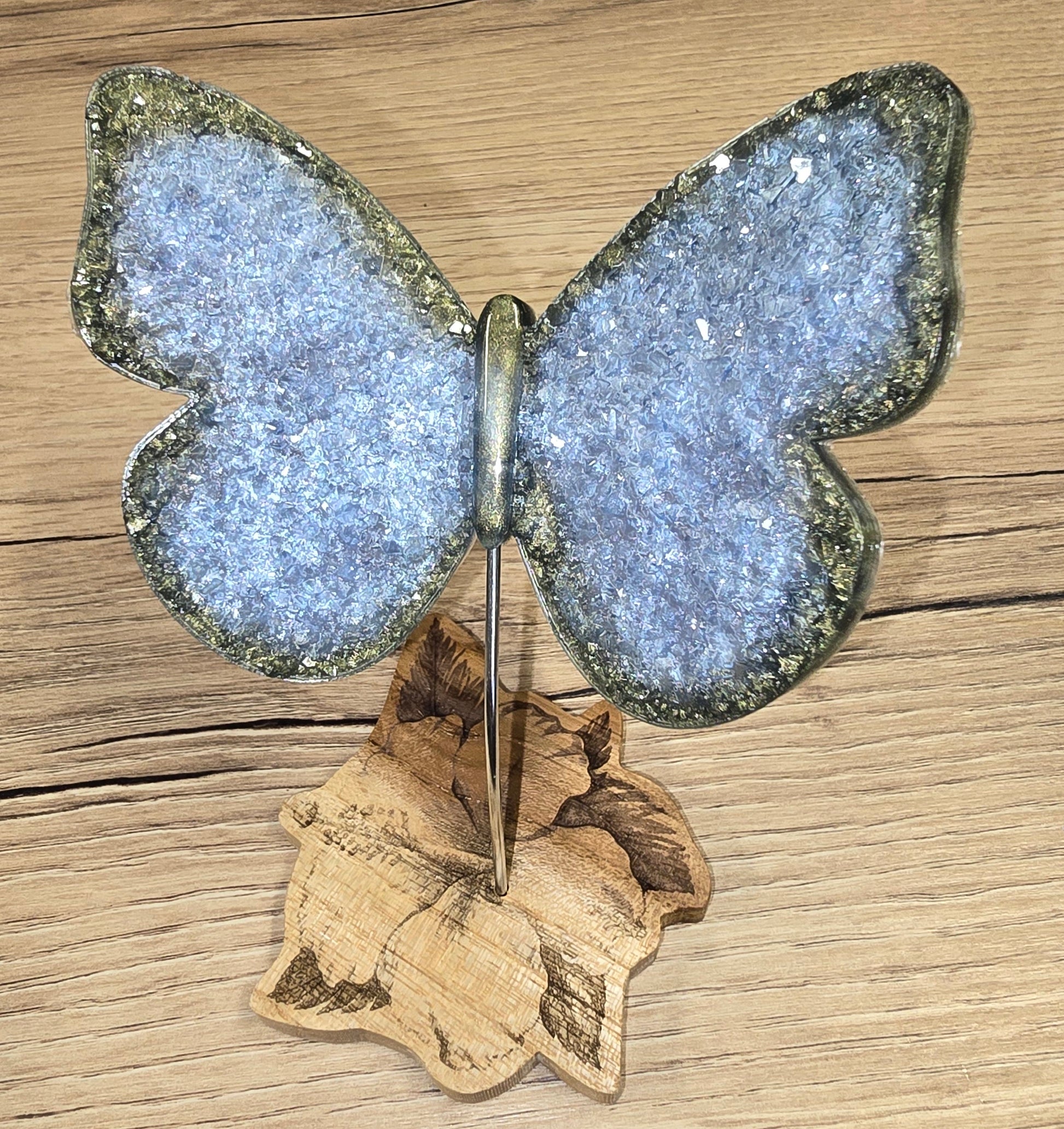 Papillon effet diamants en resine epoxy