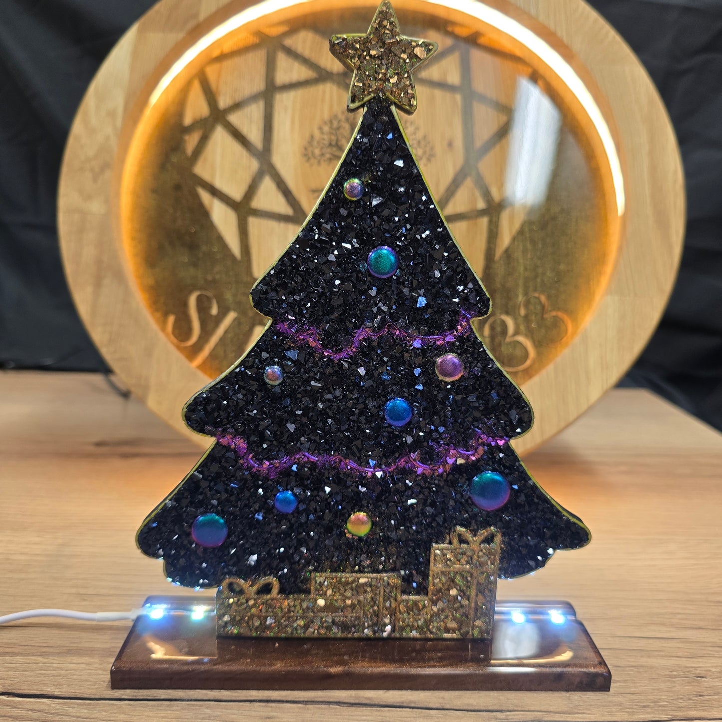 Grand sapin de noël en résine epoxy effet diamant